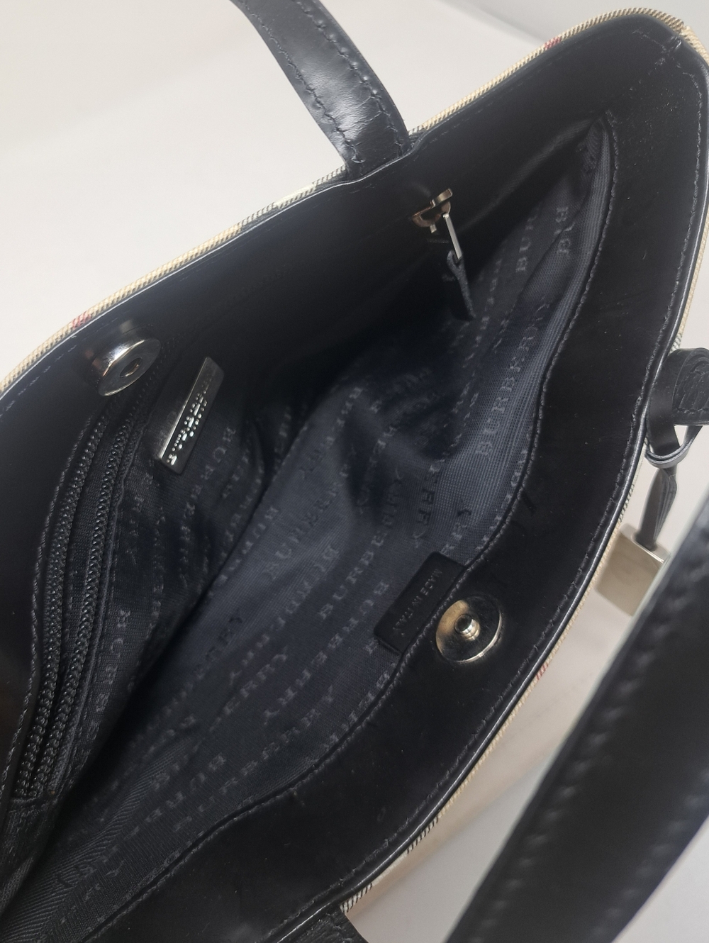NEW Burberry London Tote Bag Nova Check Vintage Y2K Italy PVC Size Medium - Picture 10 of 16